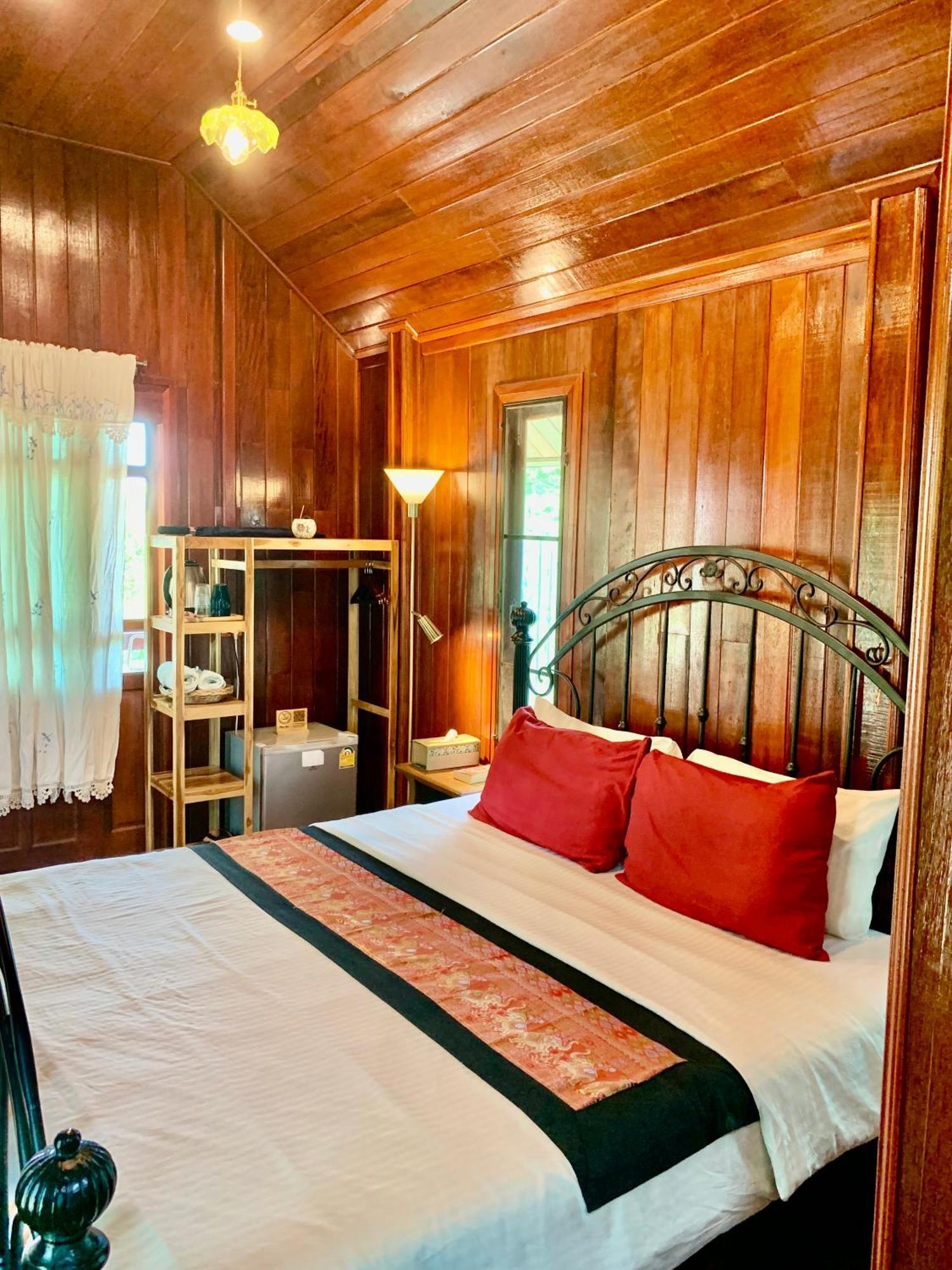 Rang Robin Farmstay With Swimming Pool Ban Wang Muang Bagian luar foto